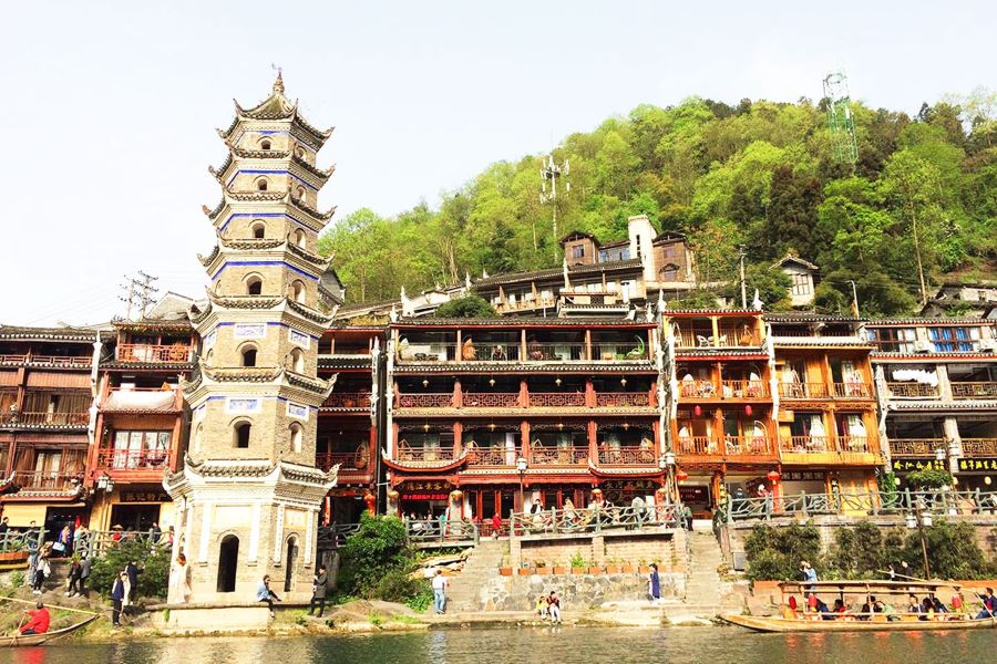 Top những lưu ý khi đi du lịch Phượng Hoàng Cổ Trấn