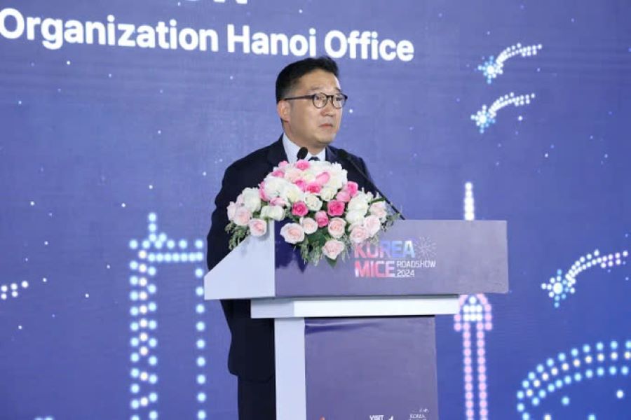 Ông Lee Jae Hoon – Trưởng đại diện Tổng cục Du lịch Hàn Quốc tại Việt Nam phát biểu tại hội thảo