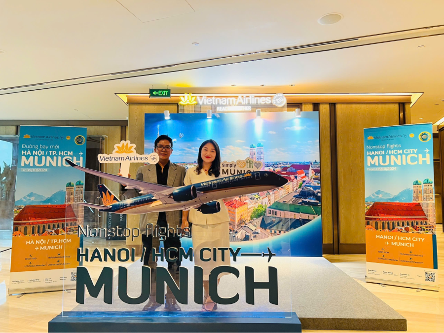 Đại diện của Top Ten Travel trong sự kiện ra mắt đường bay mới của Vietnam Airlines tại Hilton Saigon