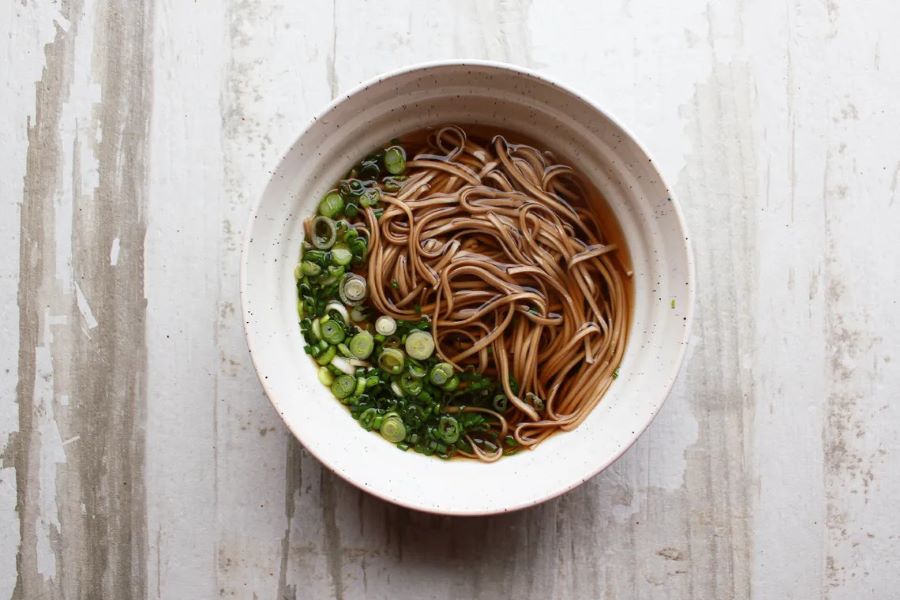 Mì Toshikoshi soba hay Mì trường thọ mang ý nghĩa về sự trường tồn, may mắn