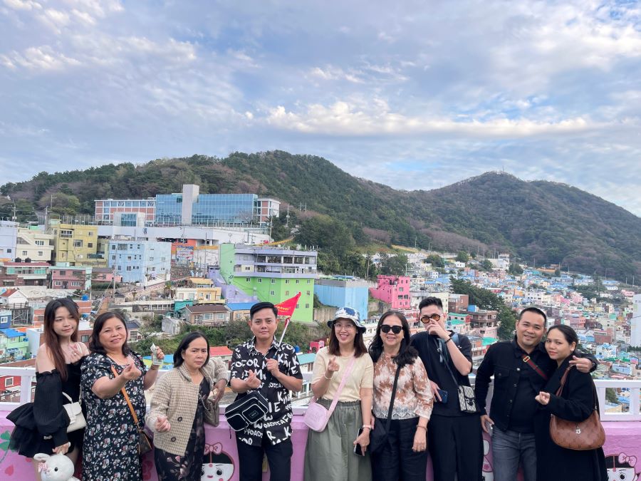 Những vị khách đã tin tưởng lựa chọn dịch vụ du lịch tại Top Ten Travel