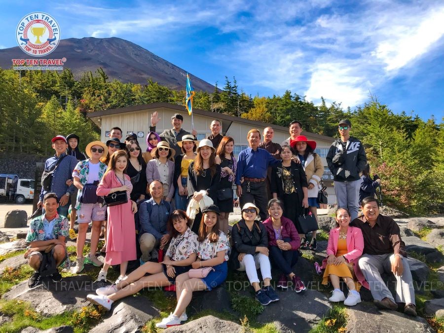 Hình ảnh du khách tham gia các tour Nhật Bản của Top Ten Travel