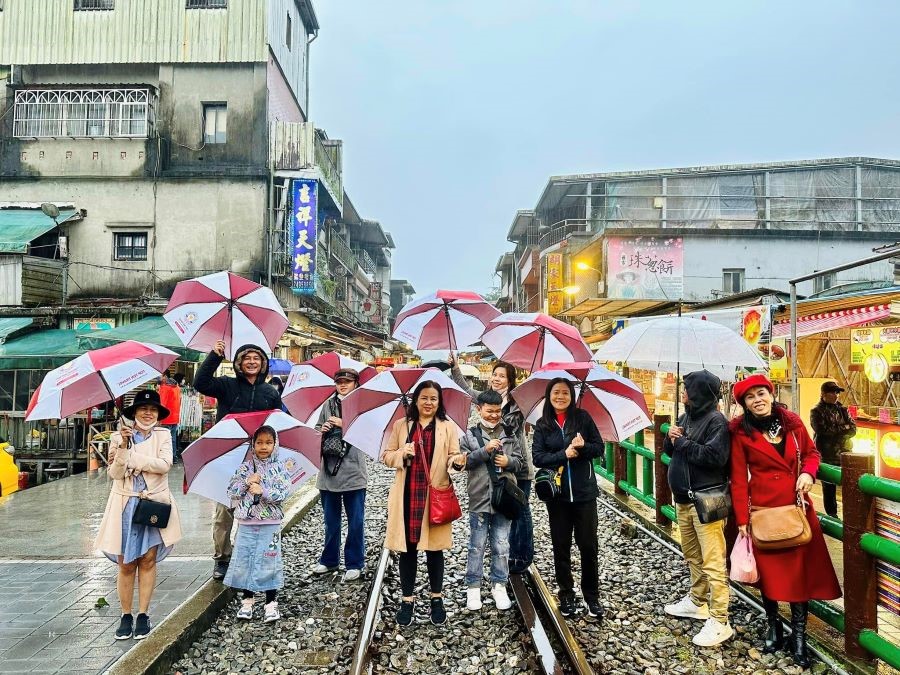 Đoàn khách Top Ten Travel tham quan du lịch Đài Loan