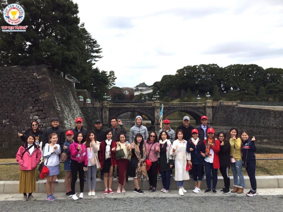 Đoàn khách Top Ten Travel tham quan du lịch Nhật Bản