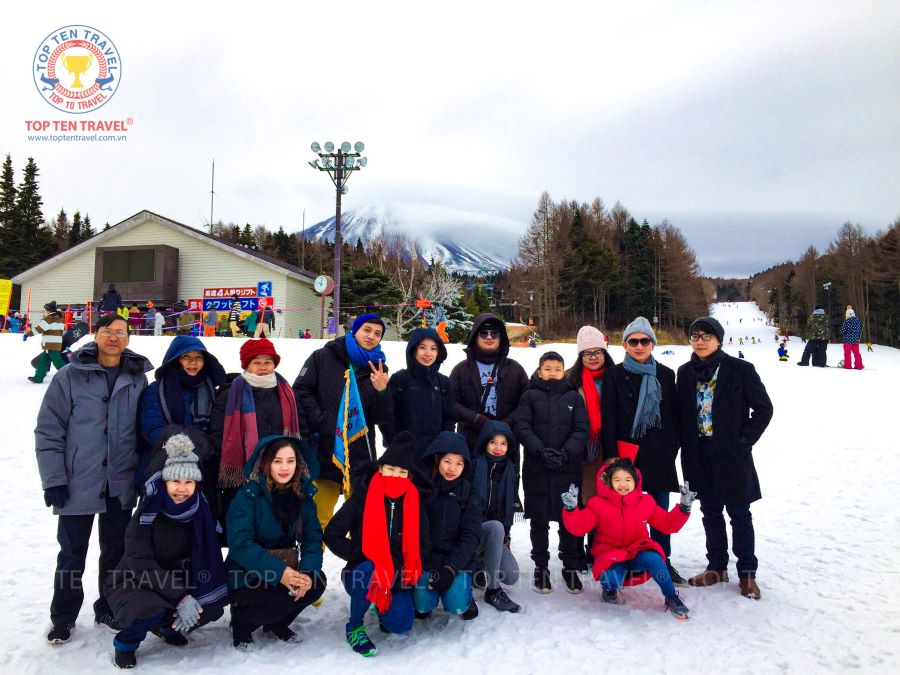 Đoàn khách Top Ten Travel tham quan du lịch Nhật Bản