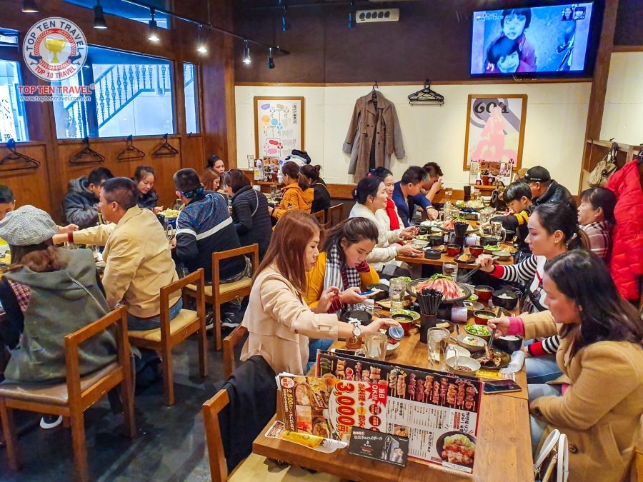 Khách nhà Top Ten thưởng thức nền ẩm thực đặc sắc của Nhật Bản