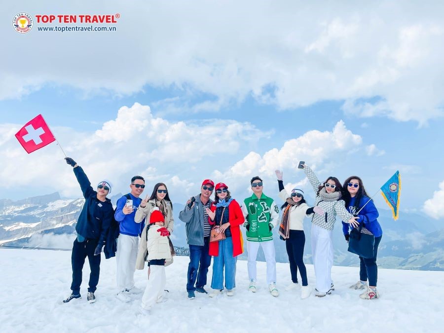 Khách nhà Top Ten thỏa sức khám phá khi tham gia tour Đức - Thụy Sĩ - Pháp