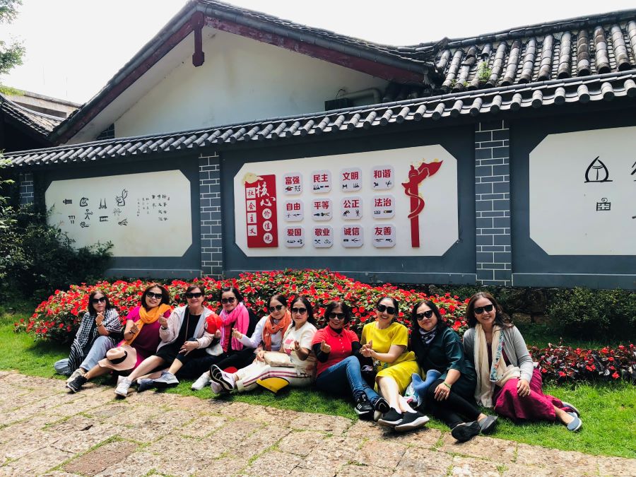 Đoàn khách nhà Top Ten Travel tham quan nhiều điểm đến nổi tiếng tại Trung Quốc