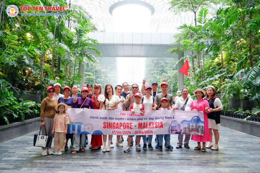 Những vị khách đã tin tưởng lựa chọn Top Ten Travel trong chuyến hành trình khám phá Singapore và Malaysia