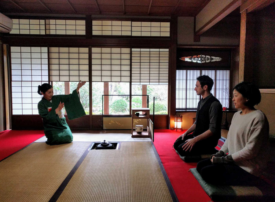 Trà thất hay còn gọi là phòng trà, là một không gian thiêng liêng dành riêng cho nghi thức trà đạo