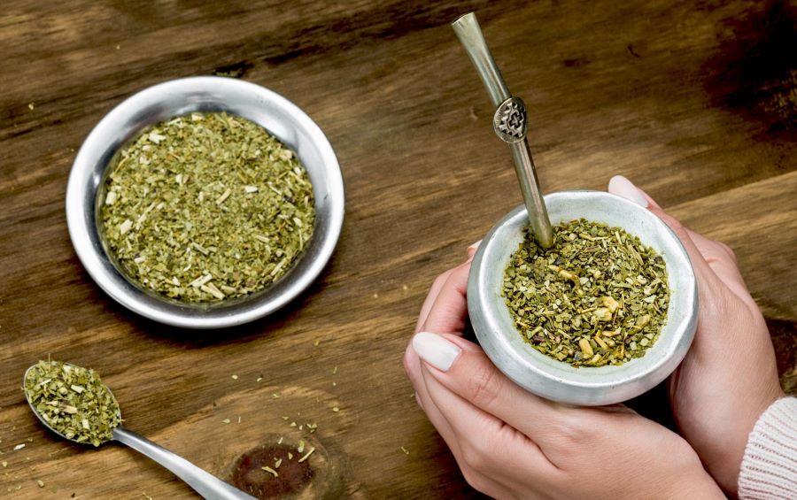 Yerba Mate là thức trà nóng, giàu caffeine, có nguồn gốc từ Nam Mỹ khoảng hơn 5.000 năm