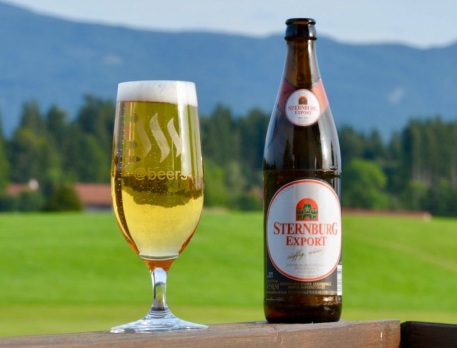 Bia Sternberg được chế tạo từ ngôi làng Sternberg nổi tiếng