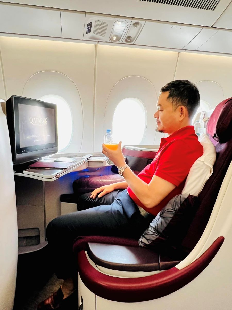 Trải nghiệm thưởng thức những ly nước cam mát lành trên bầu trời