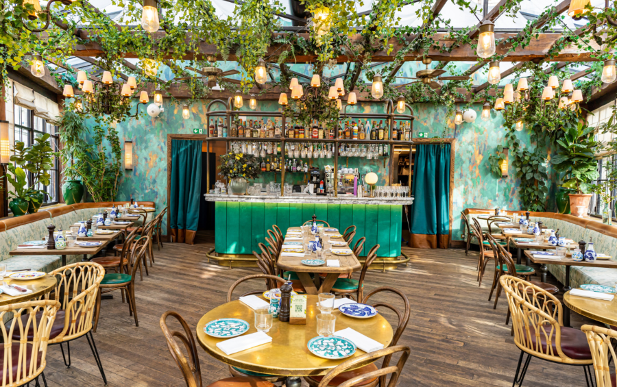 Du khách đừng quên trải nghiệm dùng bữa “sang chảnh” tại nhà hàng Pink Mamma