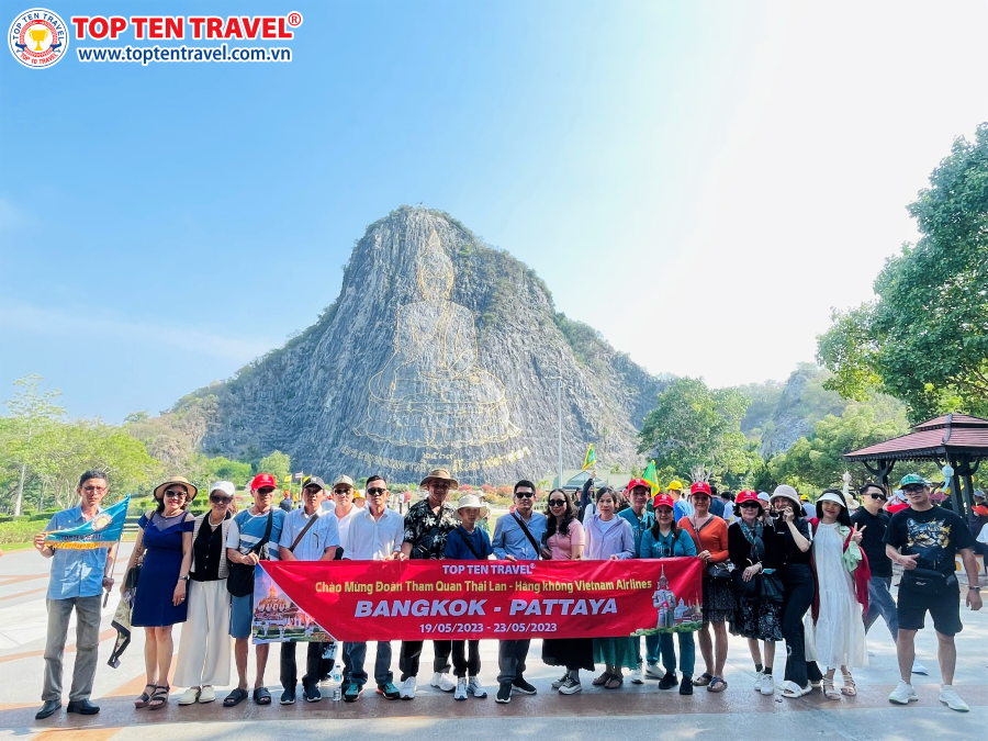 Đoàn khách Top Ten Travel tham quan du lịch Thái Lan