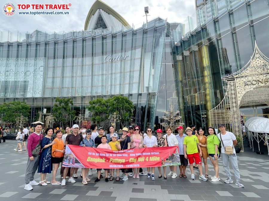 Đoàn khách Top Ten Travel tham quan du lịch Thái Lan
