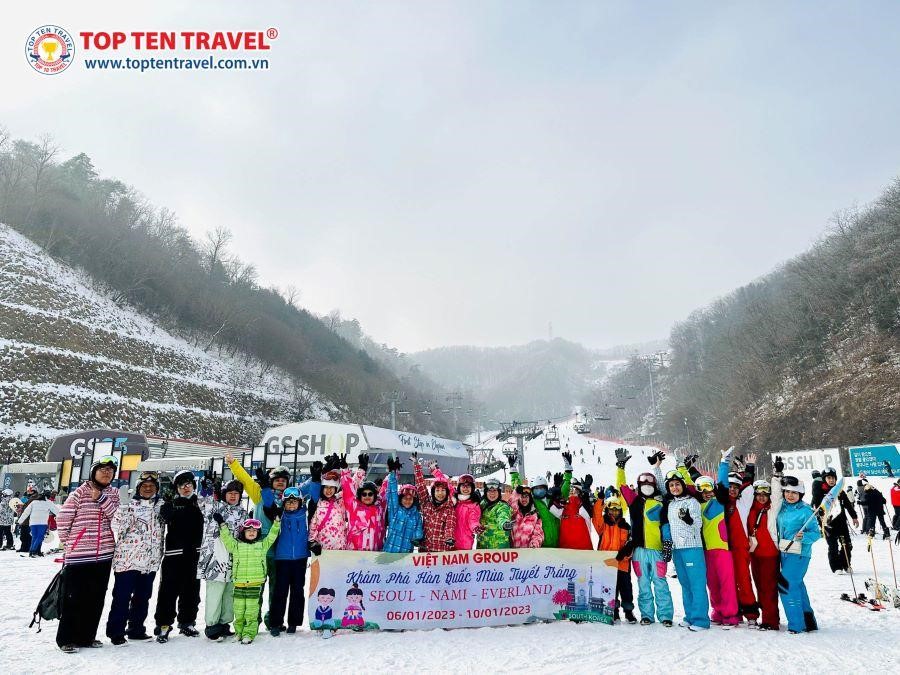 Đoàn khách nhà Top Ten Travel thỏa sức khám phá Hàn Quốc mùa tuyết trắng