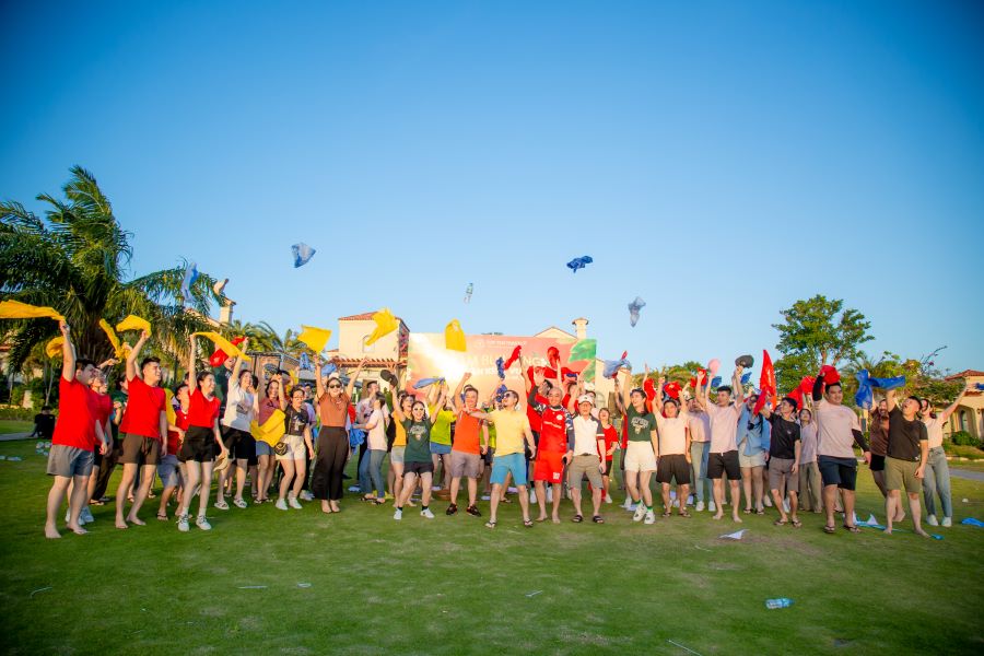 “Tuổi trẻ” - Sức mạnh hàng đầu của Top Ten Travel