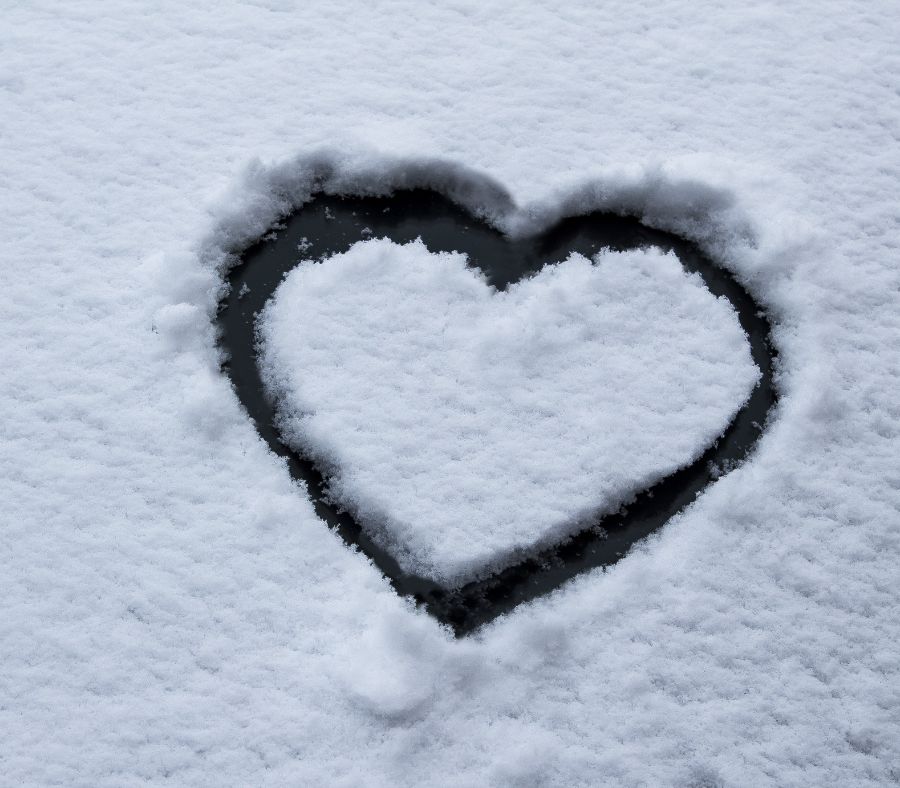Tuyết đầu mùa là một trong những biểu tượng của tình yêu đôi lứa