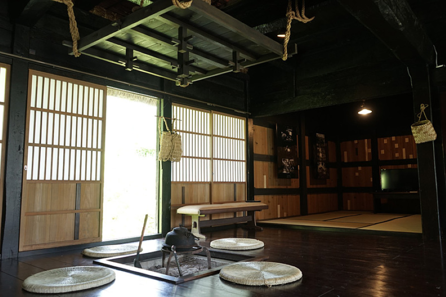 Bảo tàng Văn hóa Tơ lụa Nhà Tajima là một điểm đến không thể bỏ qua khi bạn đến thăm Shirakawa-go