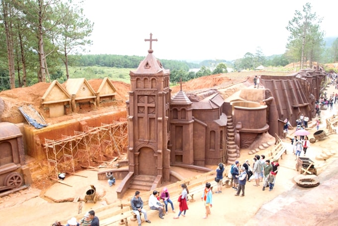 Đường hầm đất sét-min