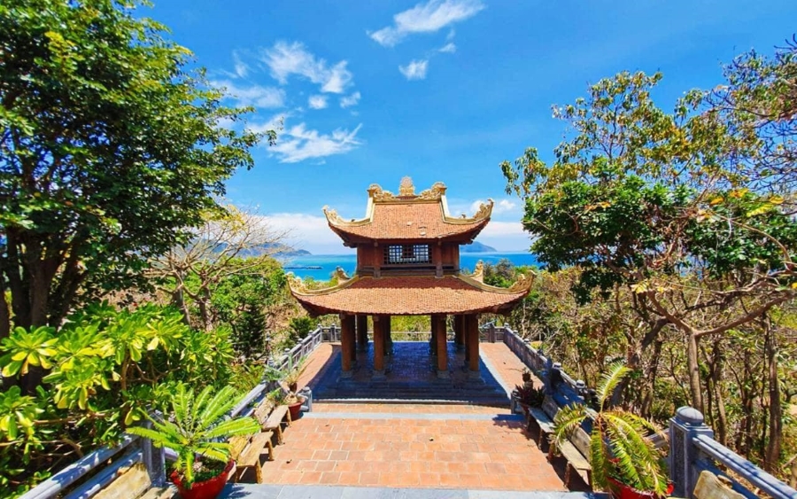 Núi Một - Ngôi chùa linh thiêng nổi tiếng ở Côn Đảo